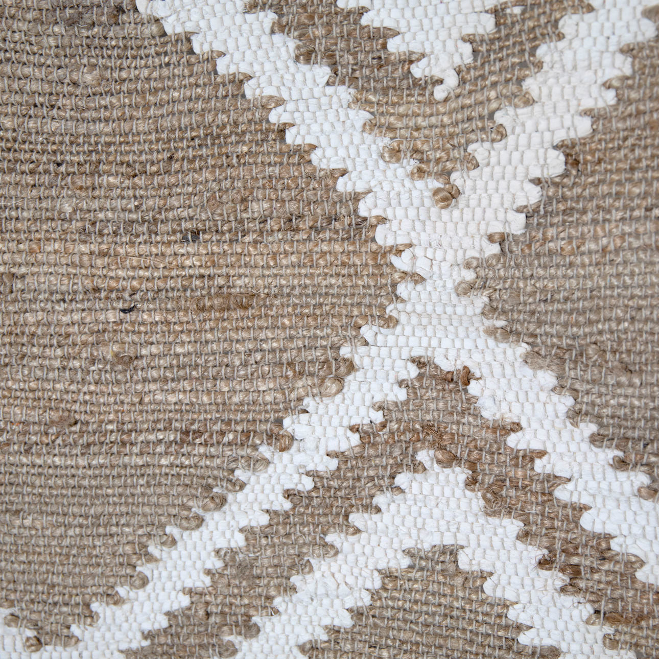 Dovetail Amar Rug 5' x 8' DOV6760
